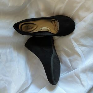 Woman's Causal Heels